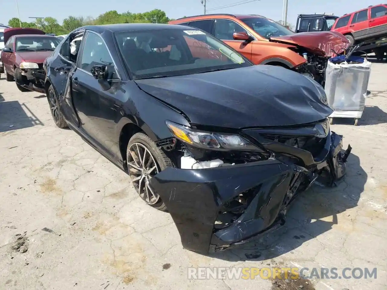 1 Photograph of a damaged car 4T1G11AK5MU451808 TOYOTA CAMRY 2021