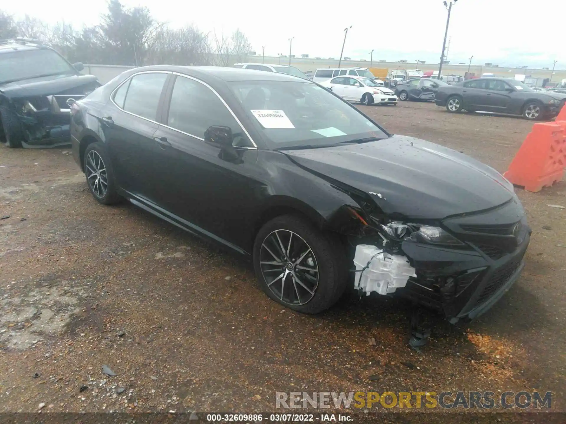 1 Photograph of a damaged car 4T1G11AK5MU455826 TOYOTA CAMRY 2021