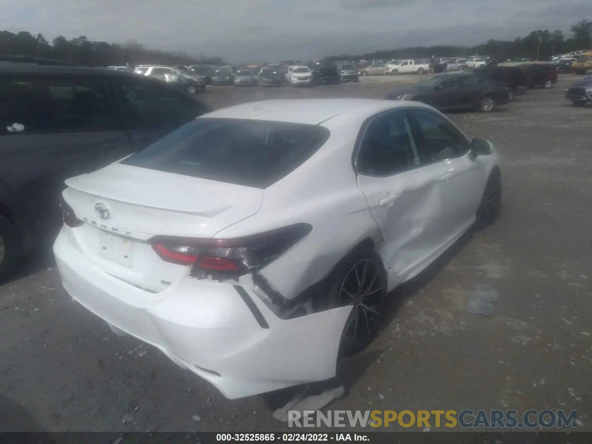 4 Photograph of a damaged car 4T1G11AK5MU458158 TOYOTA CAMRY 2021