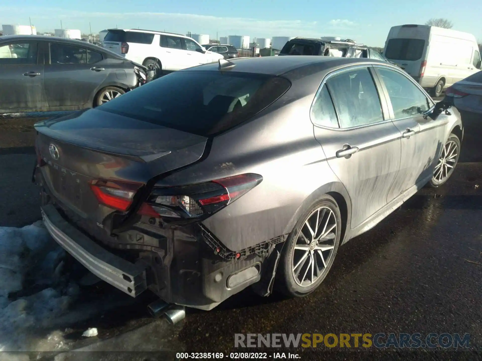 4 Photograph of a damaged car 4T1G11AK5MU465420 TOYOTA CAMRY 2021