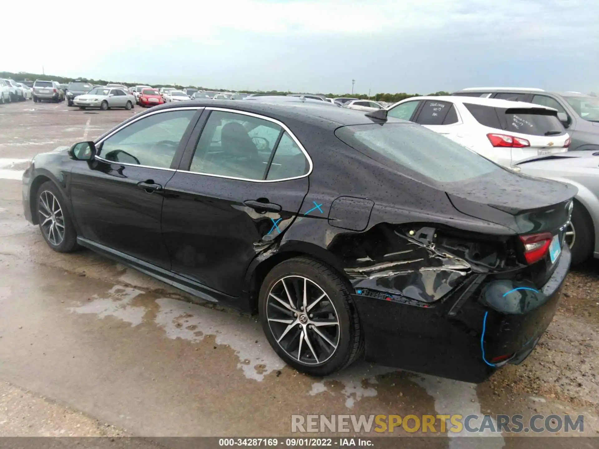 3 Photograph of a damaged car 4T1G11AK5MU467796 TOYOTA CAMRY 2021