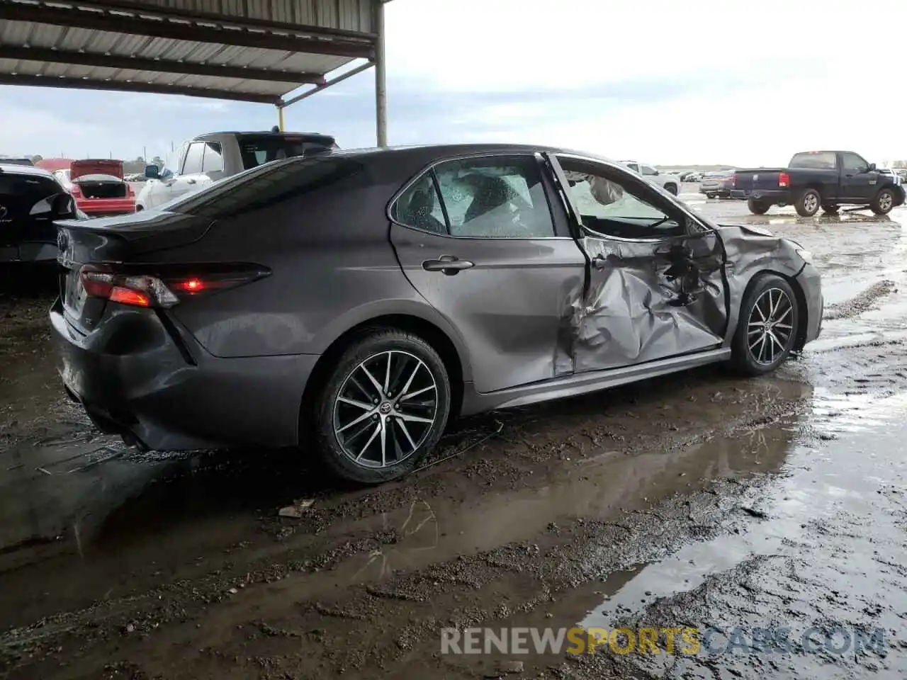 3 Photograph of a damaged car 4T1G11AK5MU489152 TOYOTA CAMRY 2021