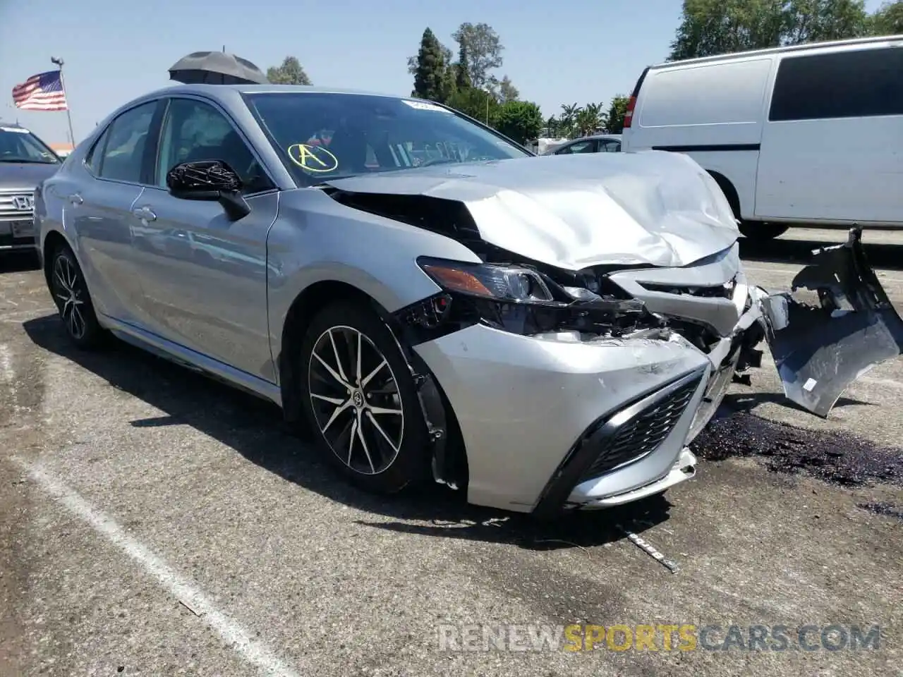 1 Photograph of a damaged car 4T1G11AK5MU491631 TOYOTA CAMRY 2021