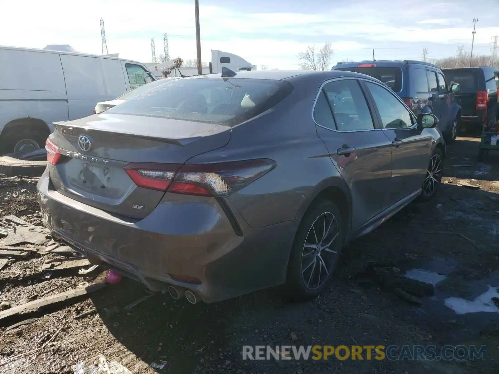 4 Photograph of a damaged car 4T1G11AK5MU514809 TOYOTA CAMRY 2021