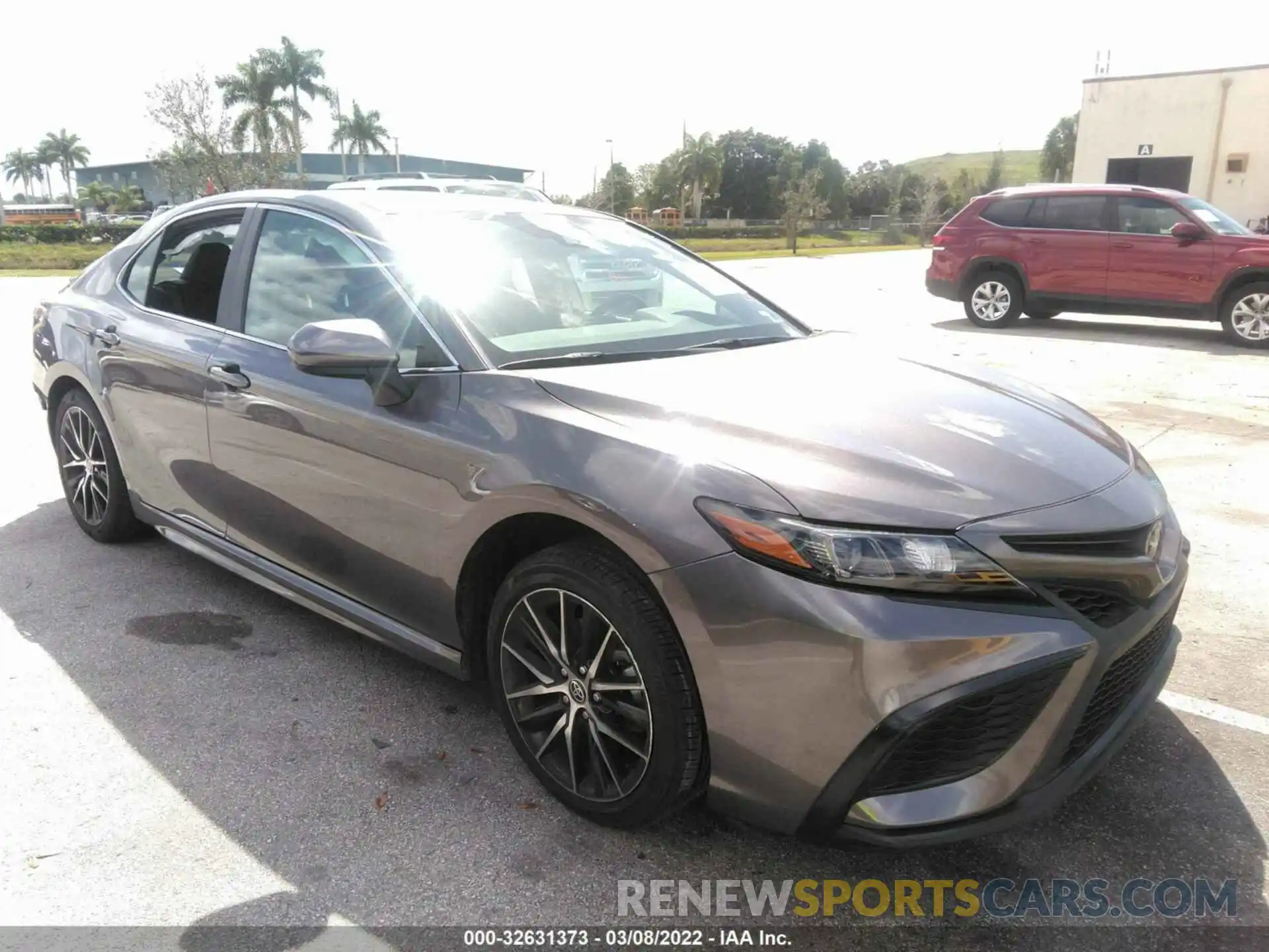 1 Photograph of a damaged car 4T1G11AK5MU518018 TOYOTA CAMRY 2021