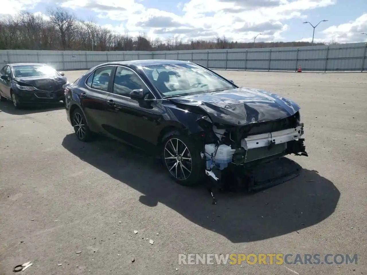 1 Photograph of a damaged car 4T1G11AK5MU523705 TOYOTA CAMRY 2021