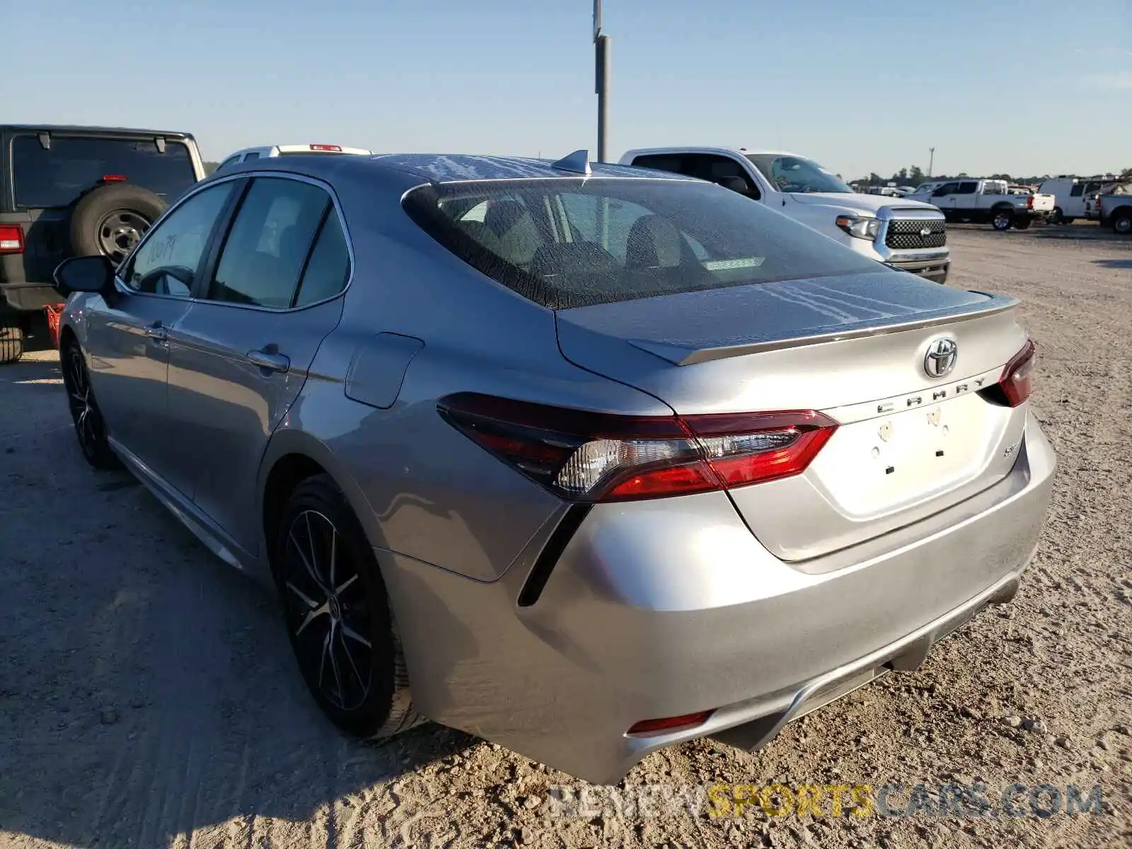 3 Photograph of a damaged car 4T1G11AK5MU525471 TOYOTA CAMRY 2021