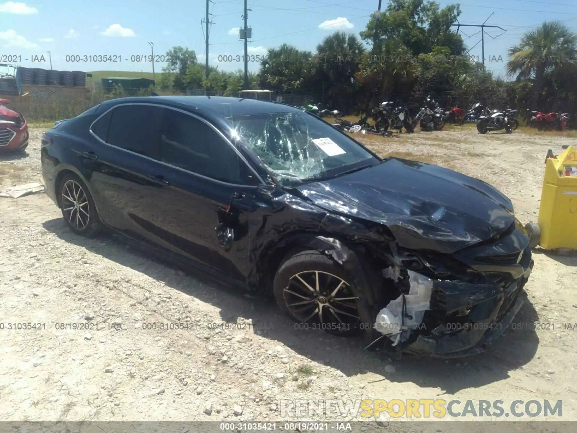 1 Photograph of a damaged car 4T1G11AK5MU529570 TOYOTA CAMRY 2021