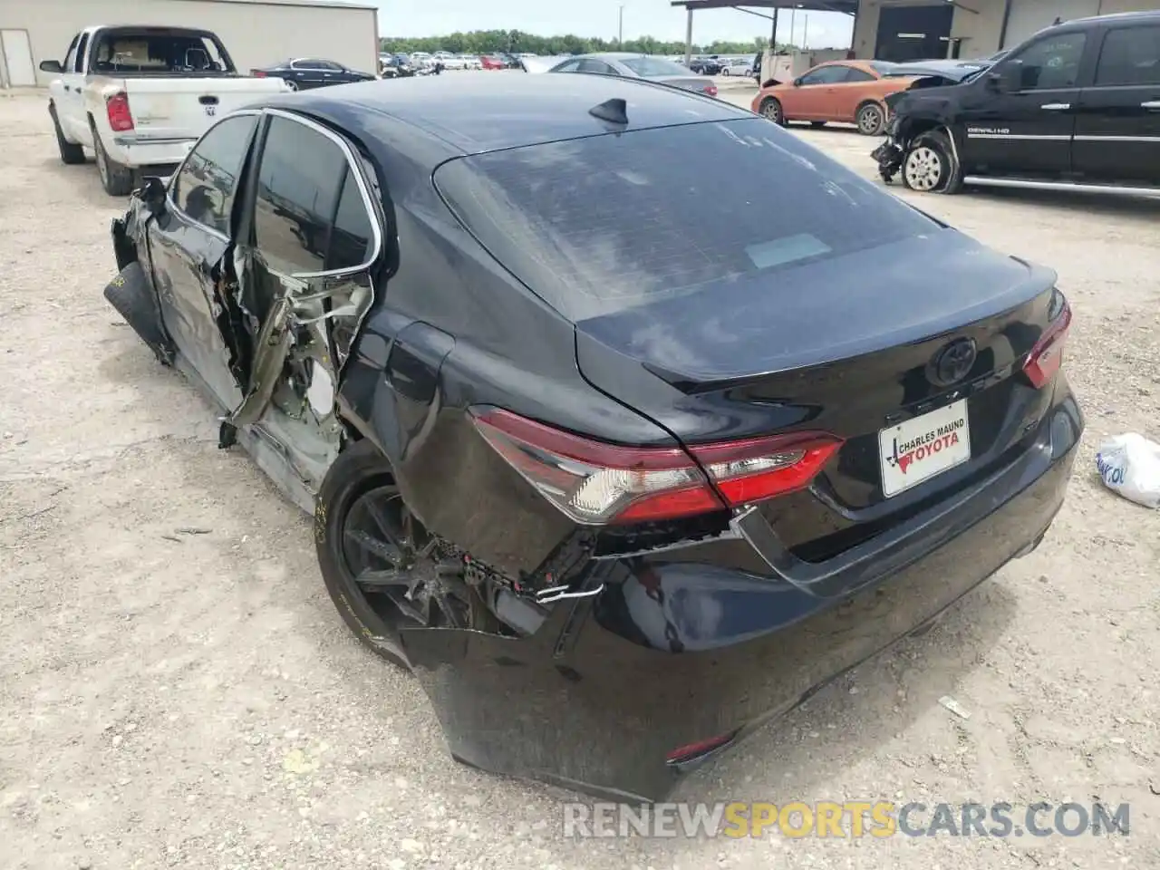 3 Photograph of a damaged car 4T1G11AK5MU533778 TOYOTA CAMRY 2021