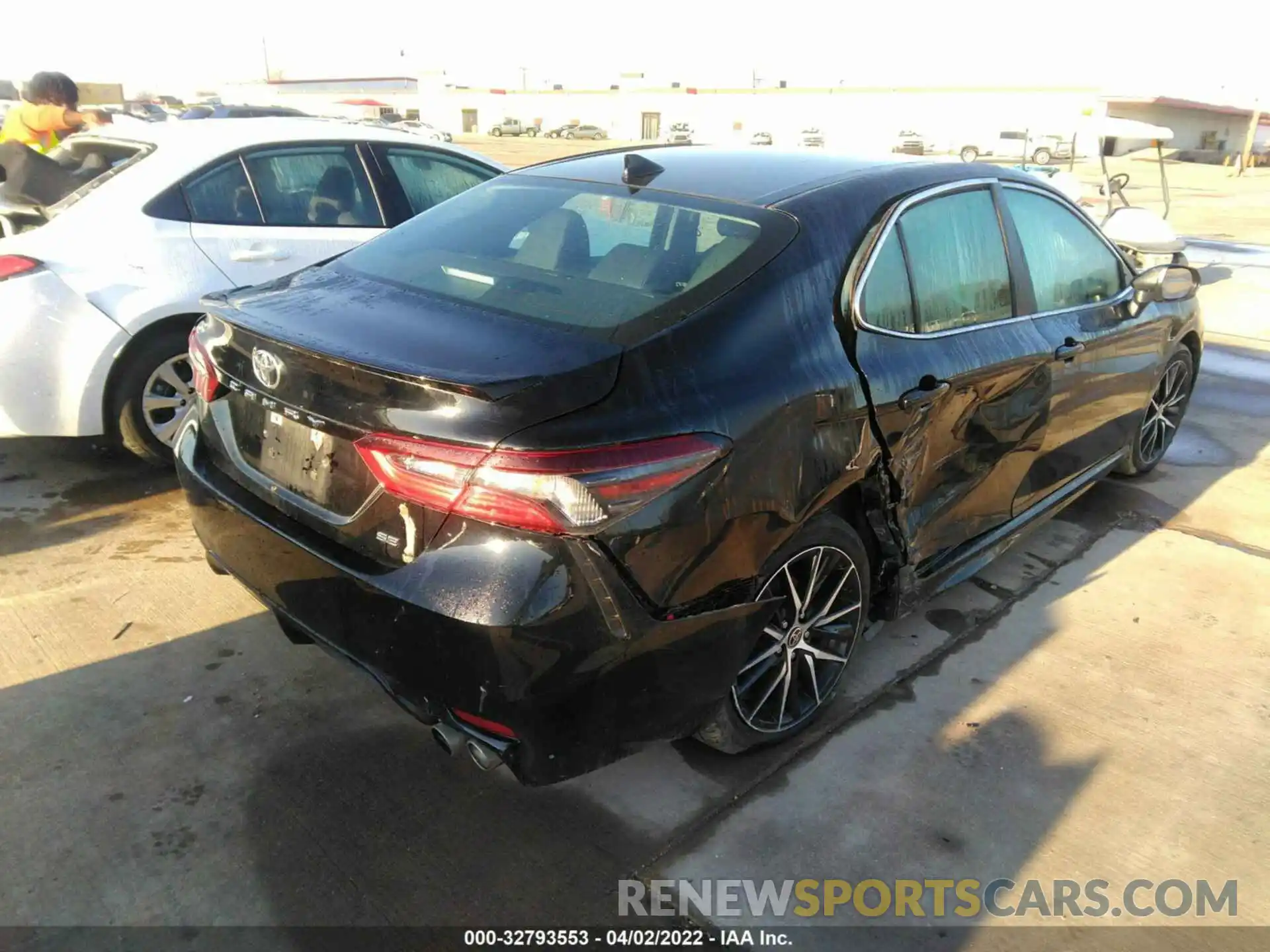 4 Photograph of a damaged car 4T1G11AK5MU539970 TOYOTA CAMRY 2021