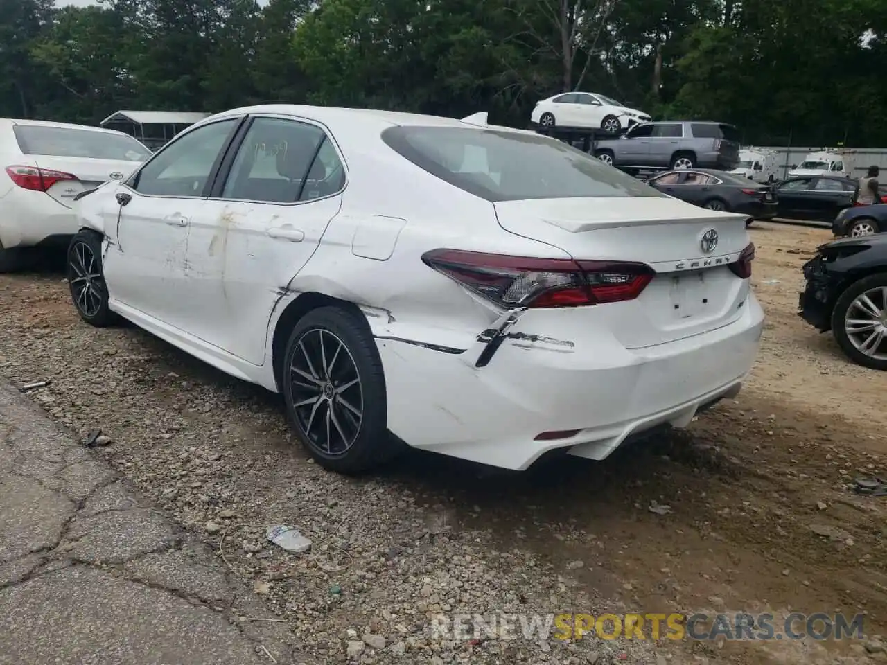 3 Photograph of a damaged car 4T1G11AK5MU542772 TOYOTA CAMRY 2021