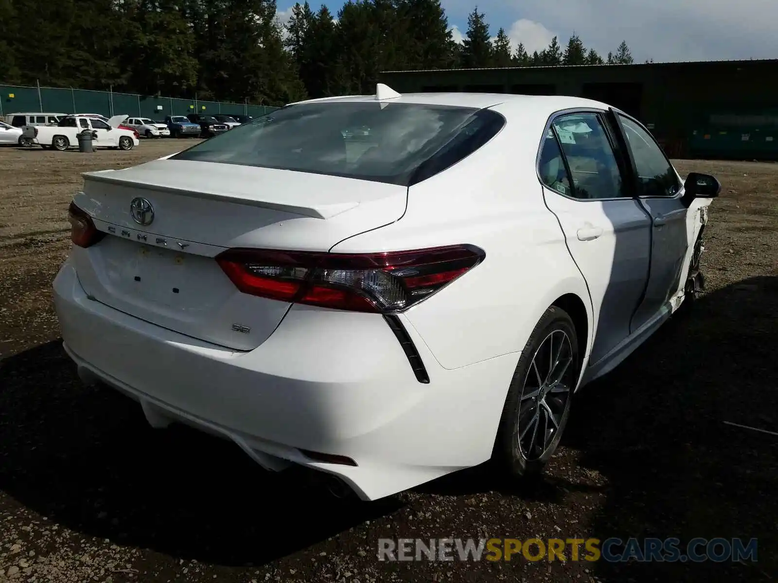 4 Photograph of a damaged car 4T1G11AK5MU543856 TOYOTA CAMRY 2021