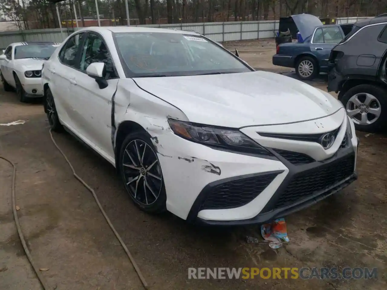 1 Photograph of a damaged car 4T1G11AK5MU545753 TOYOTA CAMRY 2021