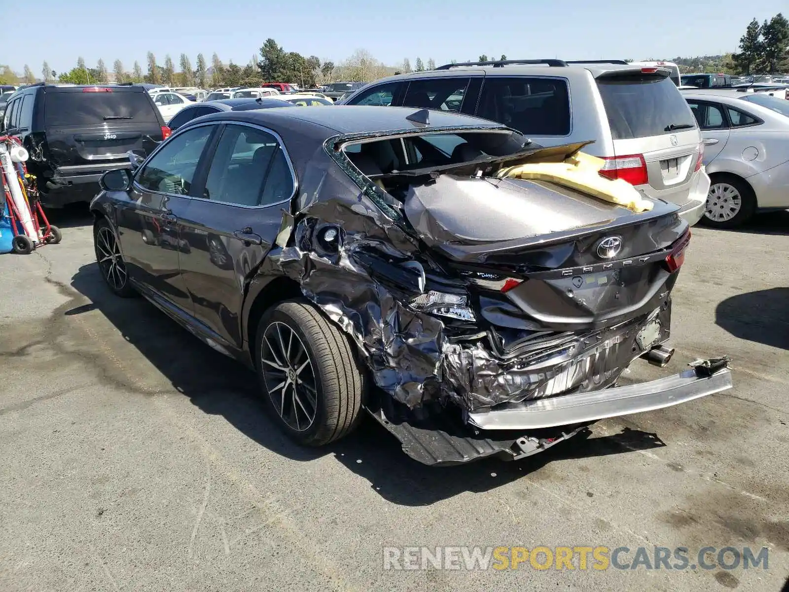 3 Photograph of a damaged car 4T1G11AK5MU549706 TOYOTA CAMRY 2021