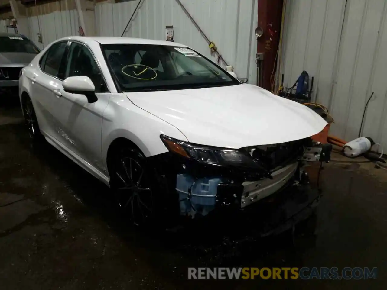 1 Photograph of a damaged car 4T1G11AK5MU552993 TOYOTA CAMRY 2021