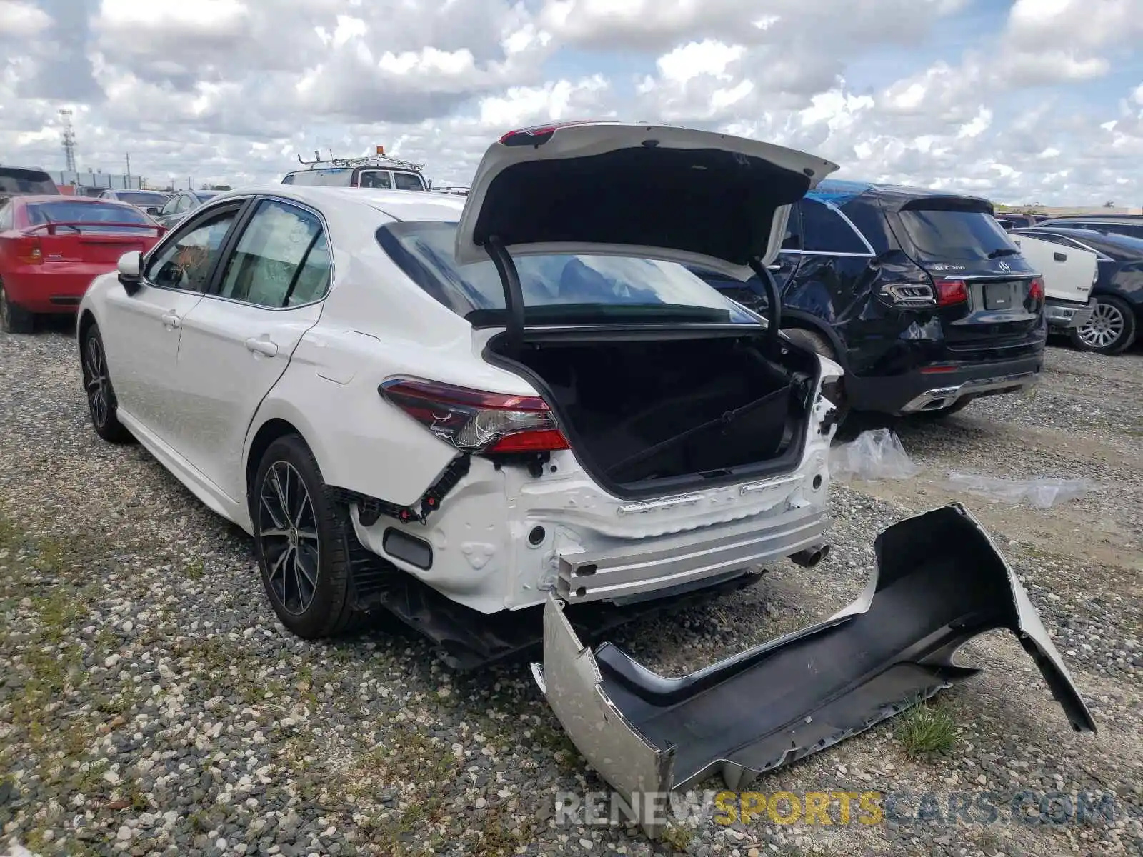 3 Photograph of a damaged car 4T1G11AK5MU554128 TOYOTA CAMRY 2021