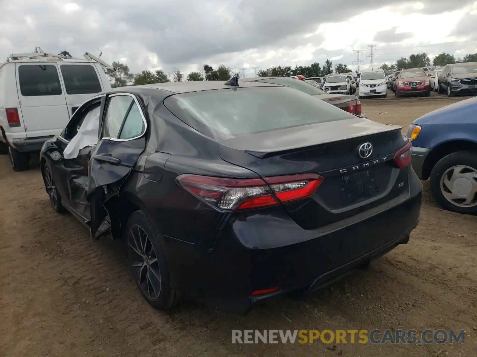 3 Photograph of a damaged car 4T1G11AK5MU555912 TOYOTA CAMRY 2021