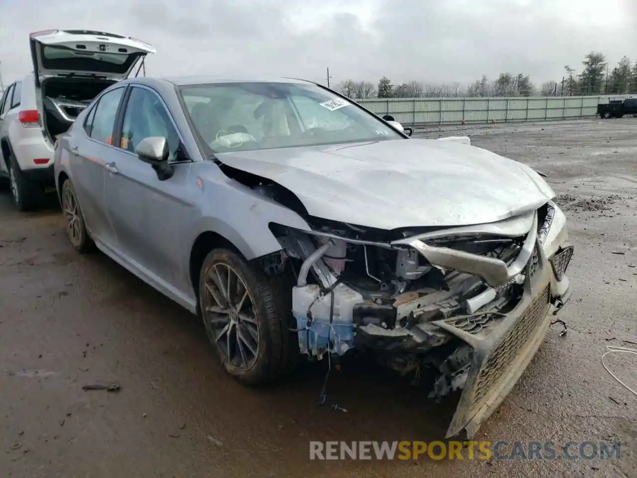 1 Photograph of a damaged car 4T1G11AK5MU560995 TOYOTA CAMRY 2021