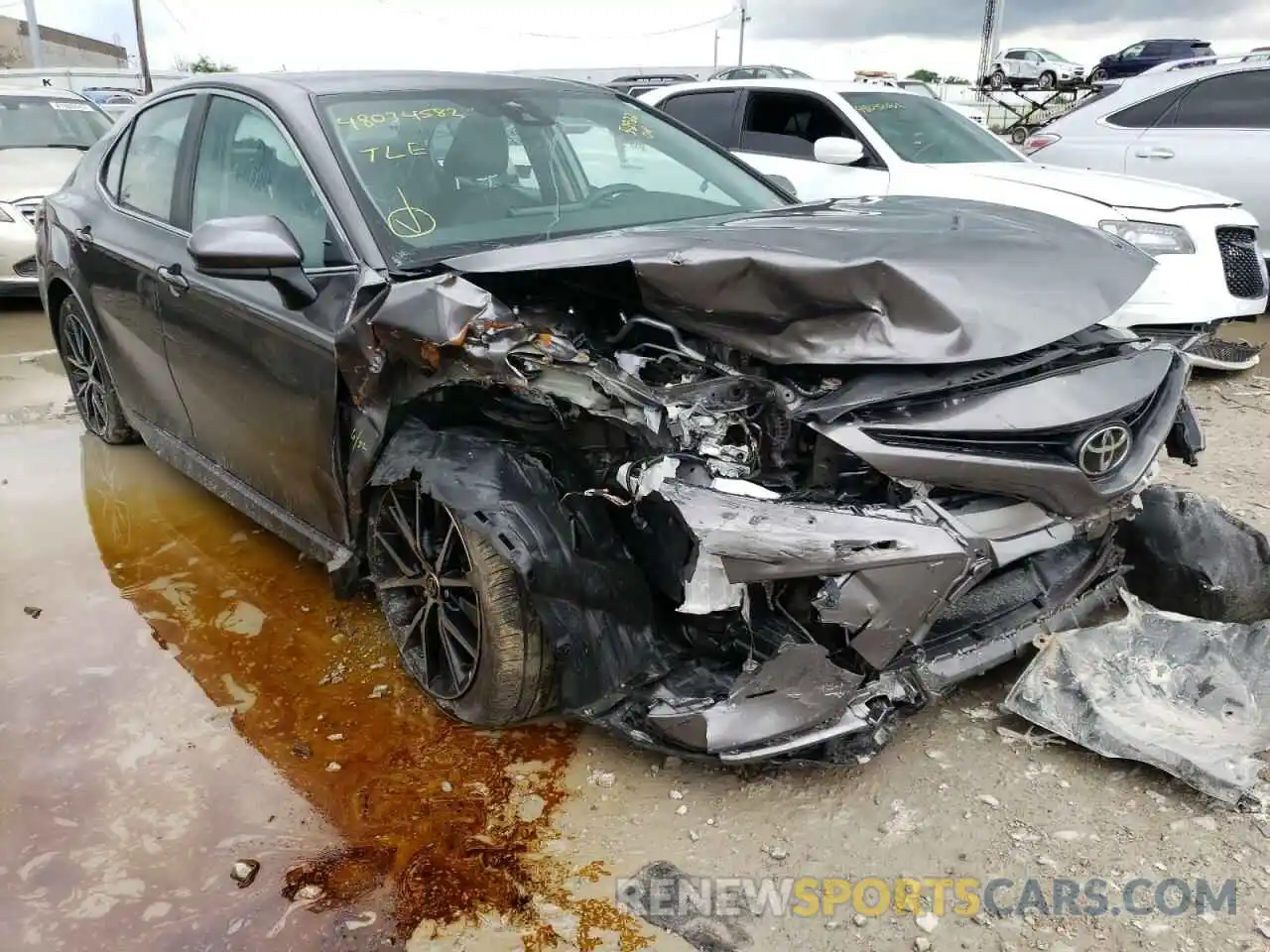 1 Photograph of a damaged car 4T1G11AK5MU564982 TOYOTA CAMRY 2021