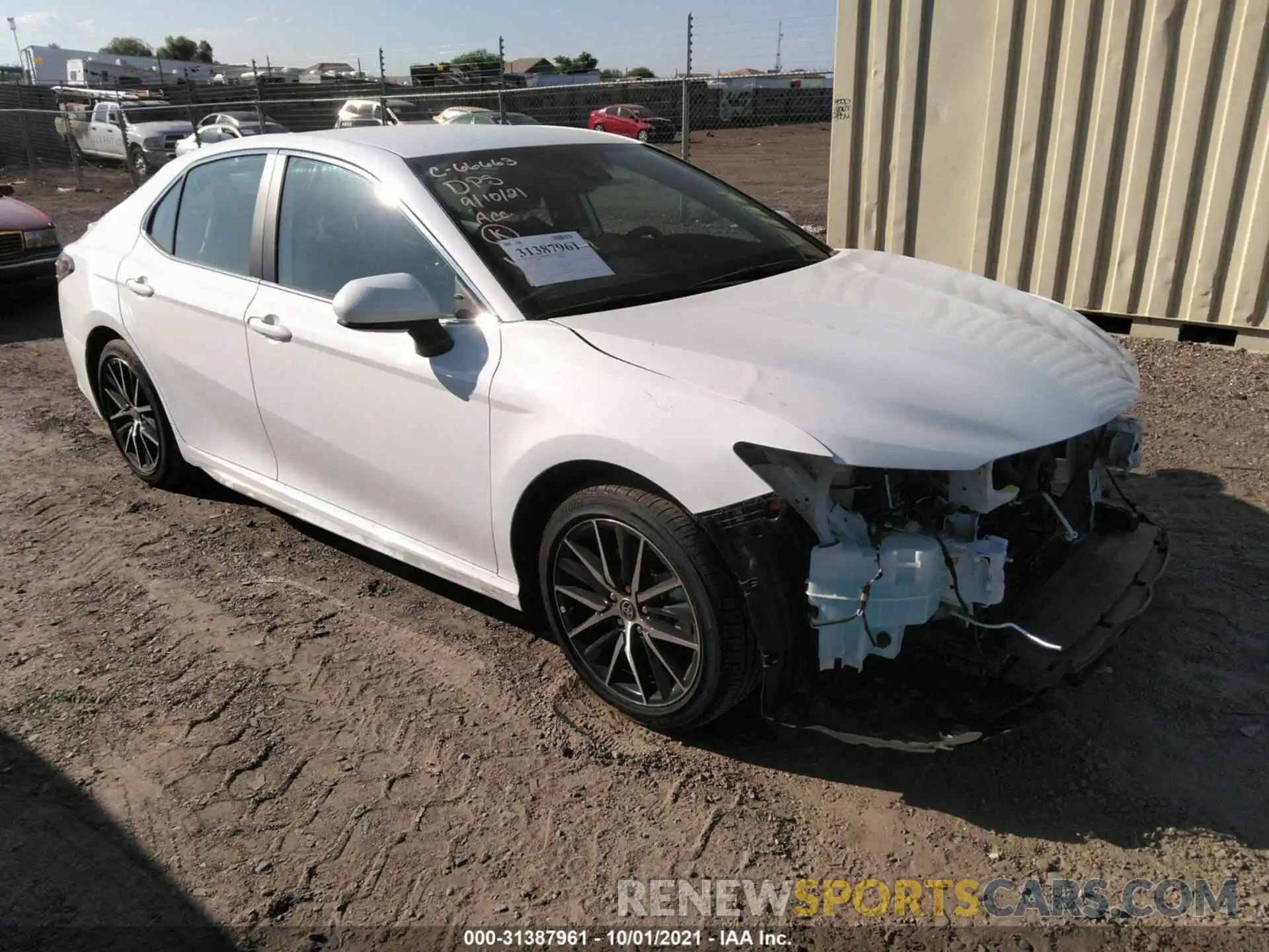 1 Photograph of a damaged car 4T1G11AK5MU565159 TOYOTA CAMRY 2021