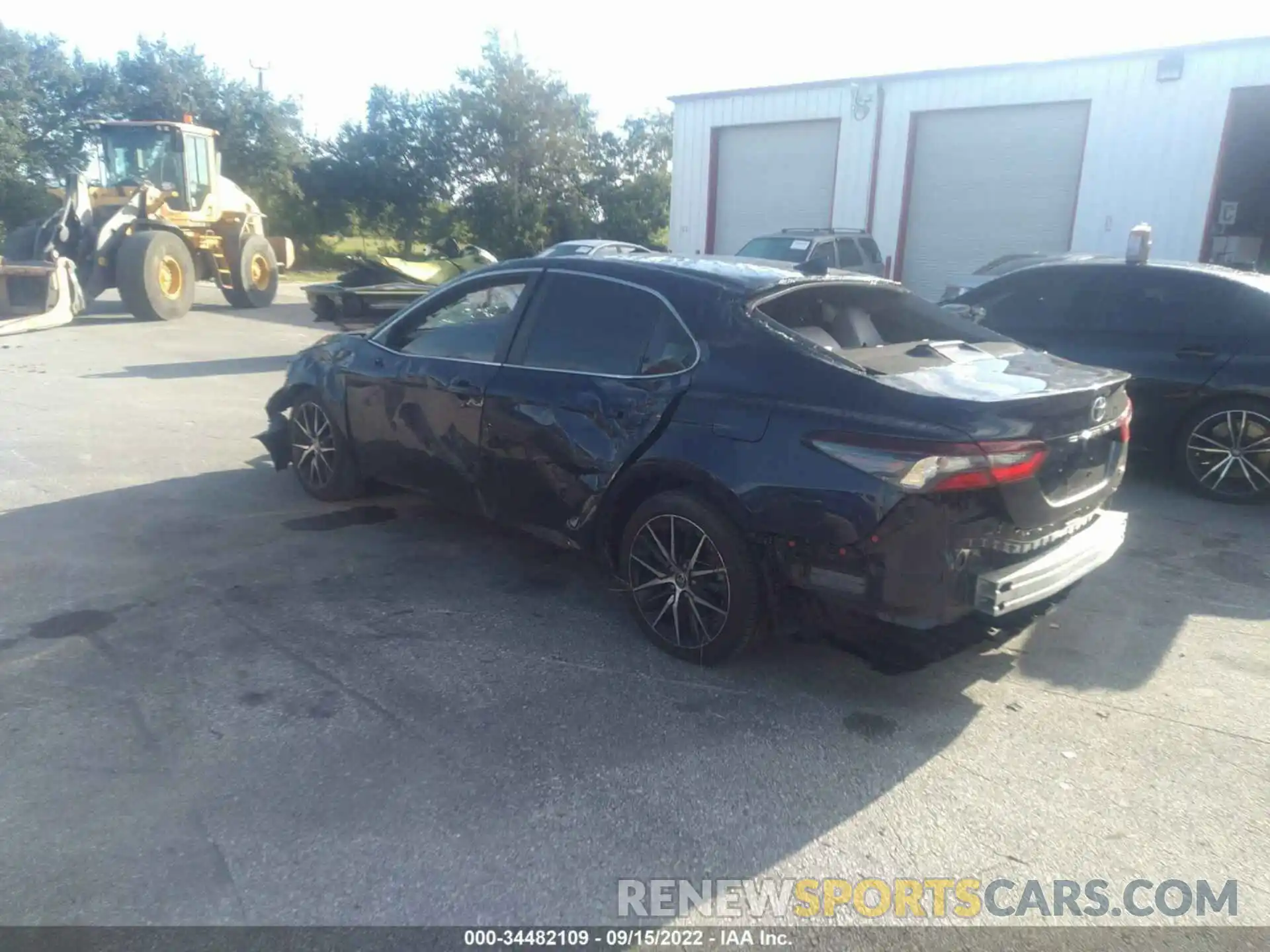 3 Фотография поврежденного автомобиля 4T1G11AK5MU571477 TOYOTA CAMRY 2021