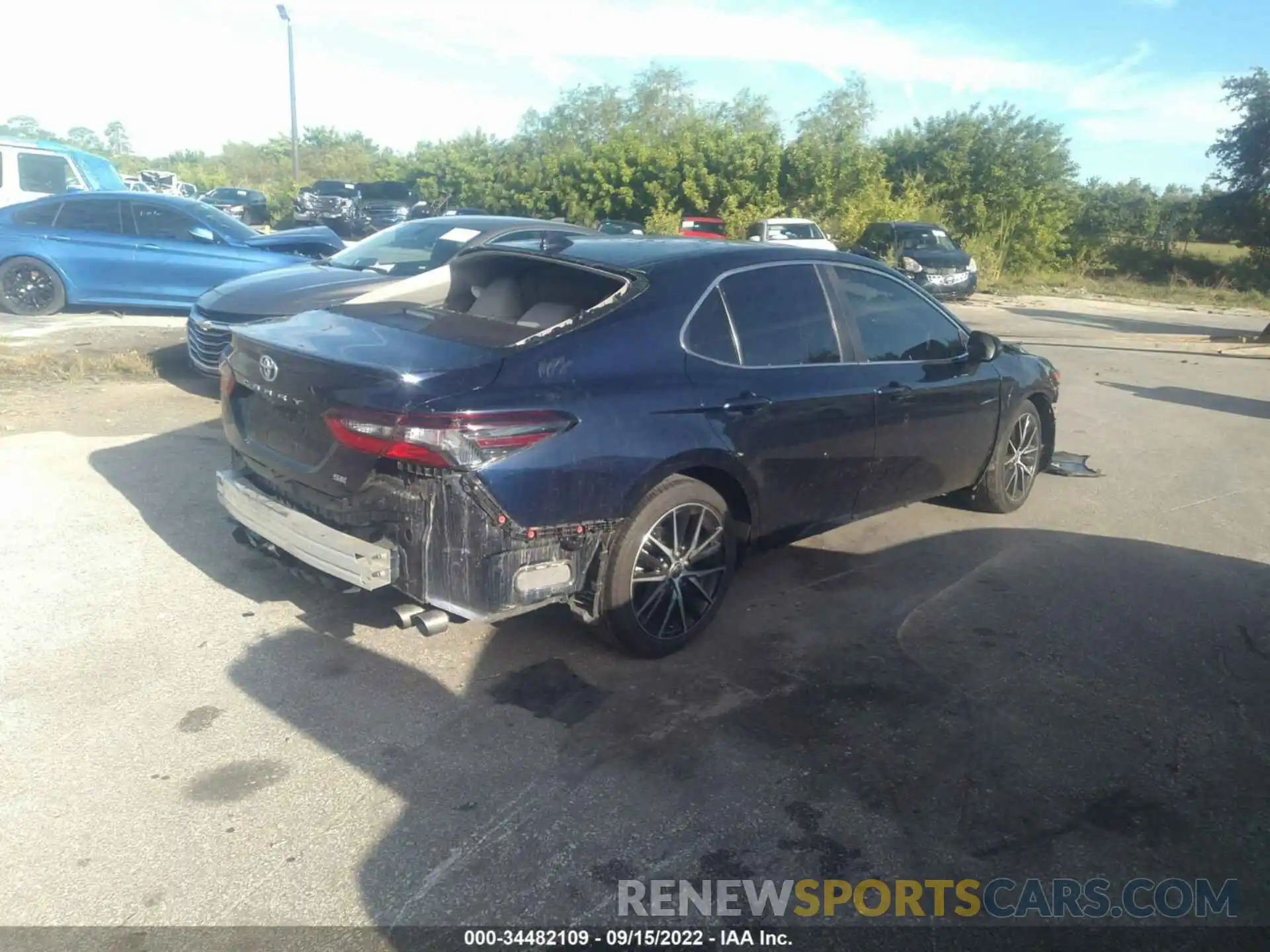 4 Фотография поврежденного автомобиля 4T1G11AK5MU571477 TOYOTA CAMRY 2021