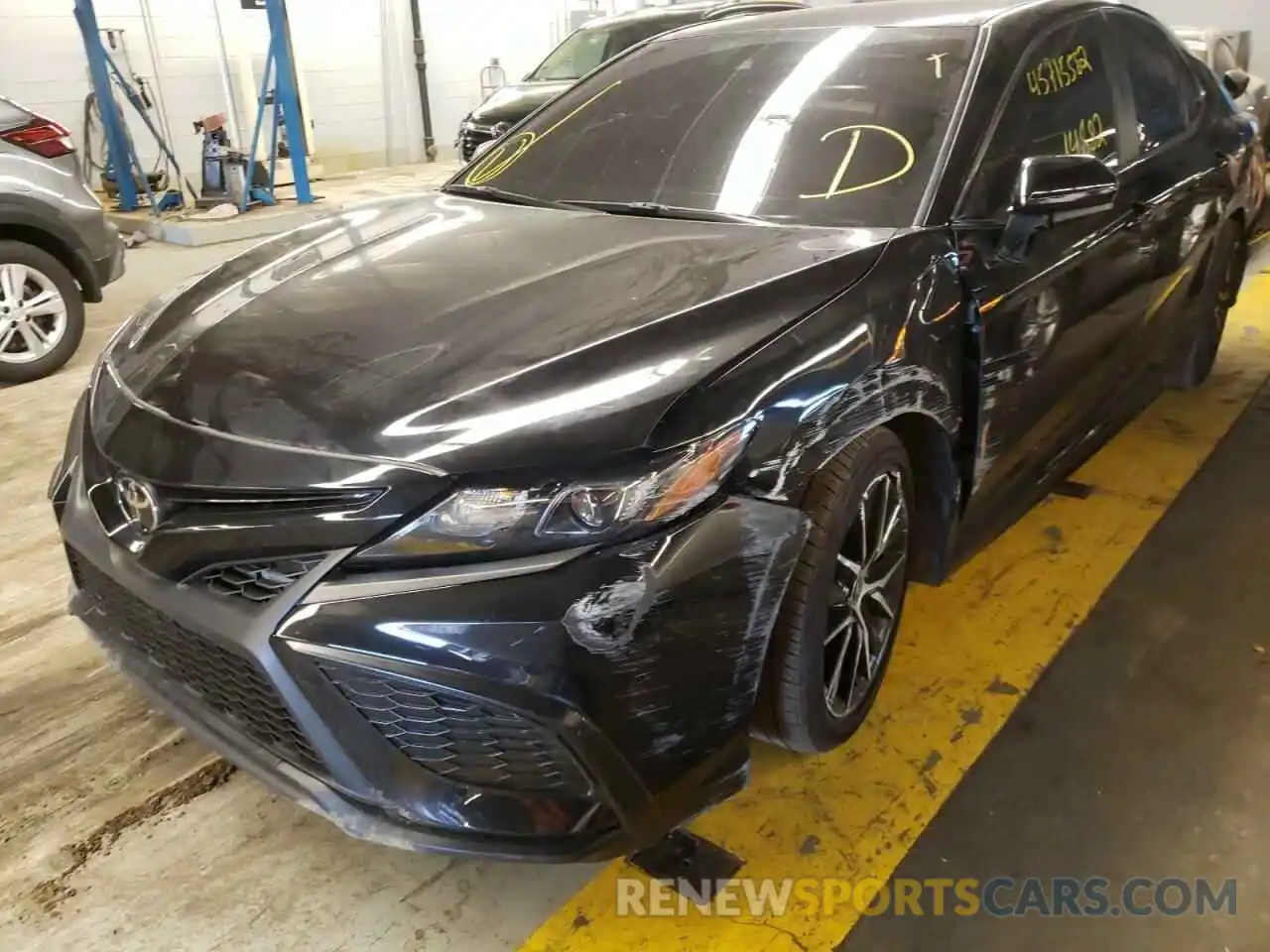 9 Photograph of a damaged car 4T1G11AK5MU576968 TOYOTA CAMRY 2021