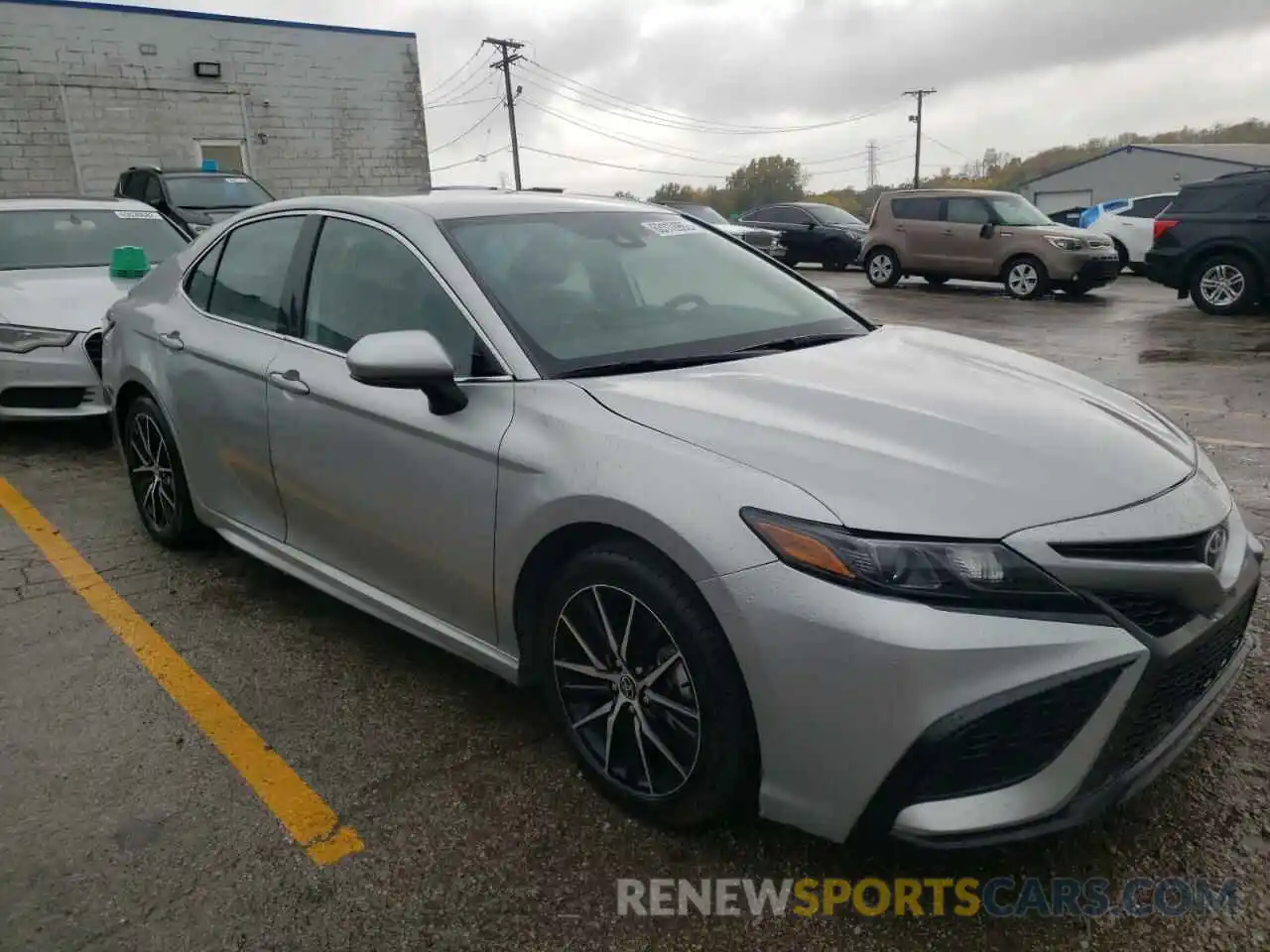 1 Photograph of a damaged car 4T1G11AK5MU586996 TOYOTA CAMRY 2021