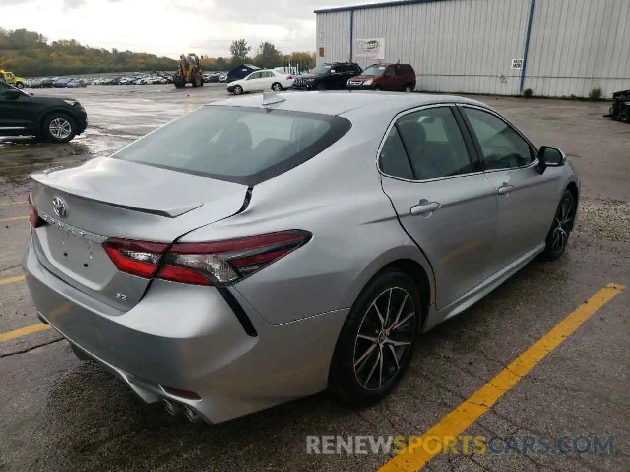 4 Photograph of a damaged car 4T1G11AK5MU586996 TOYOTA CAMRY 2021