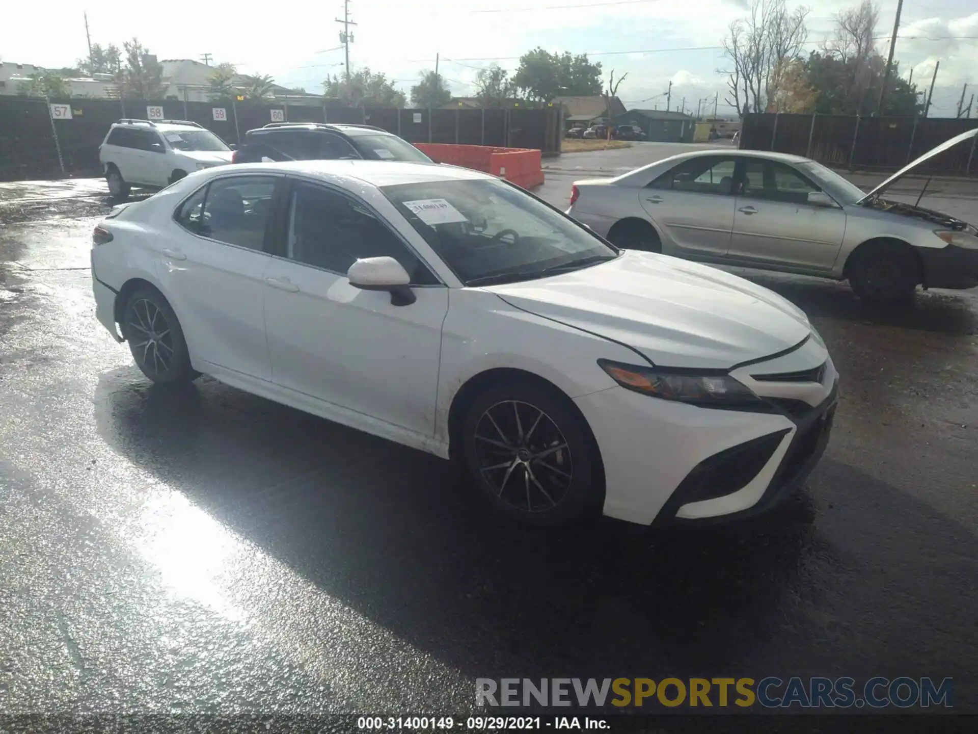 1 Photograph of a damaged car 4T1G11AK5MU588263 TOYOTA CAMRY 2021