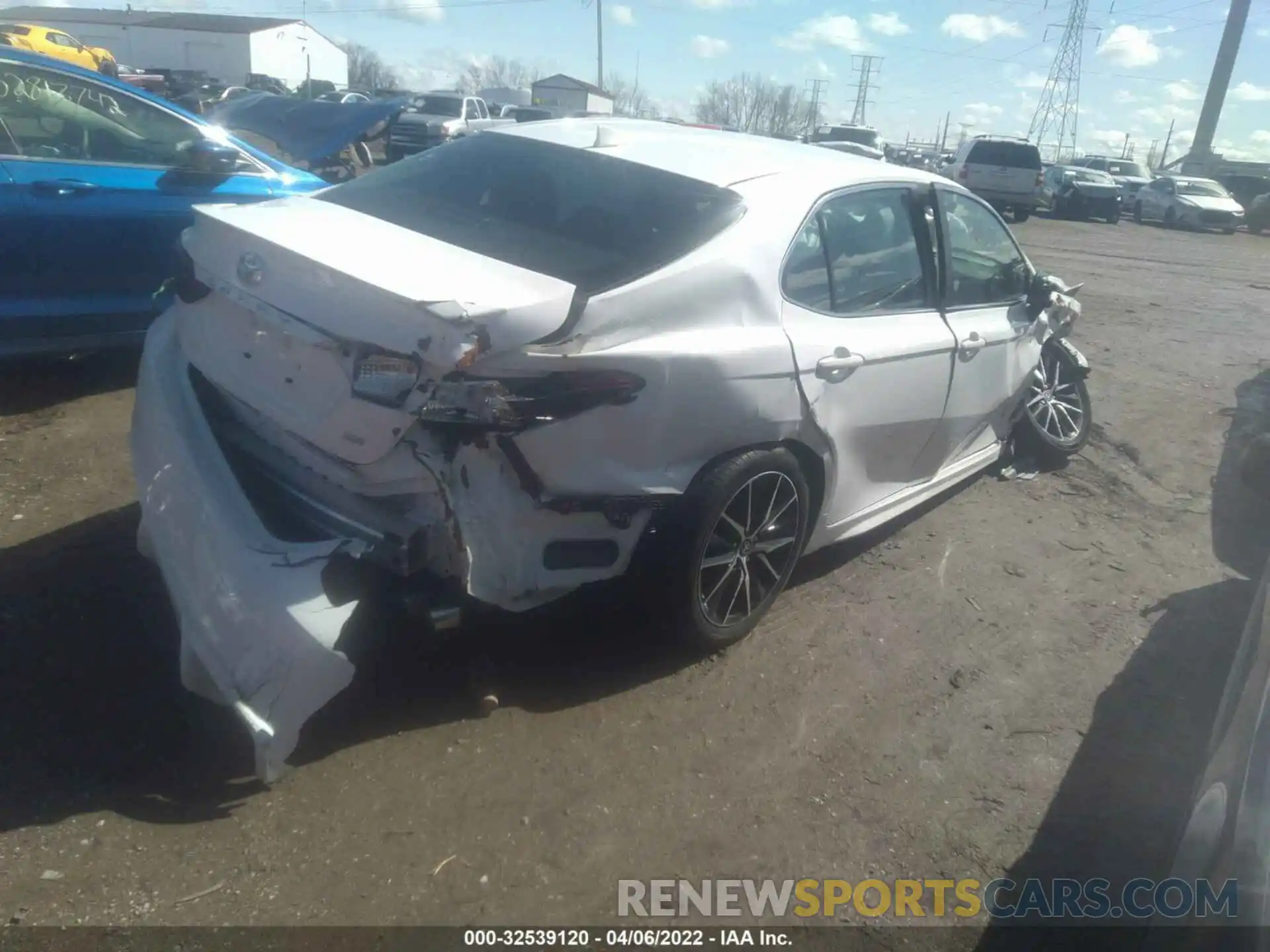 4 Photograph of a damaged car 4T1G11AK5MU589123 TOYOTA CAMRY 2021