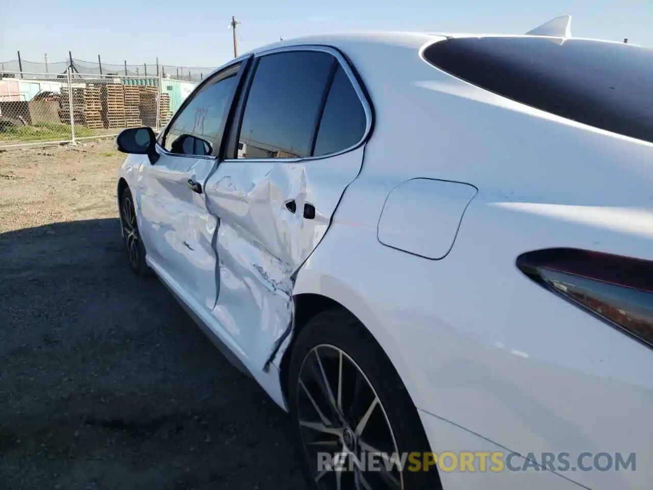 10 Photograph of a damaged car 4T1G11AK5MU597710 TOYOTA CAMRY 2021