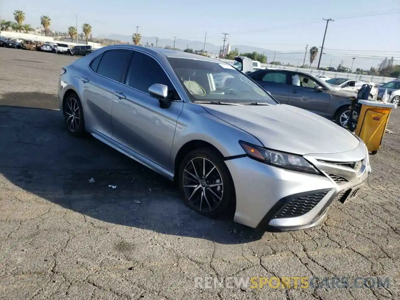 1 Photograph of a damaged car 4T1G11AK5MU611296 TOYOTA CAMRY 2021