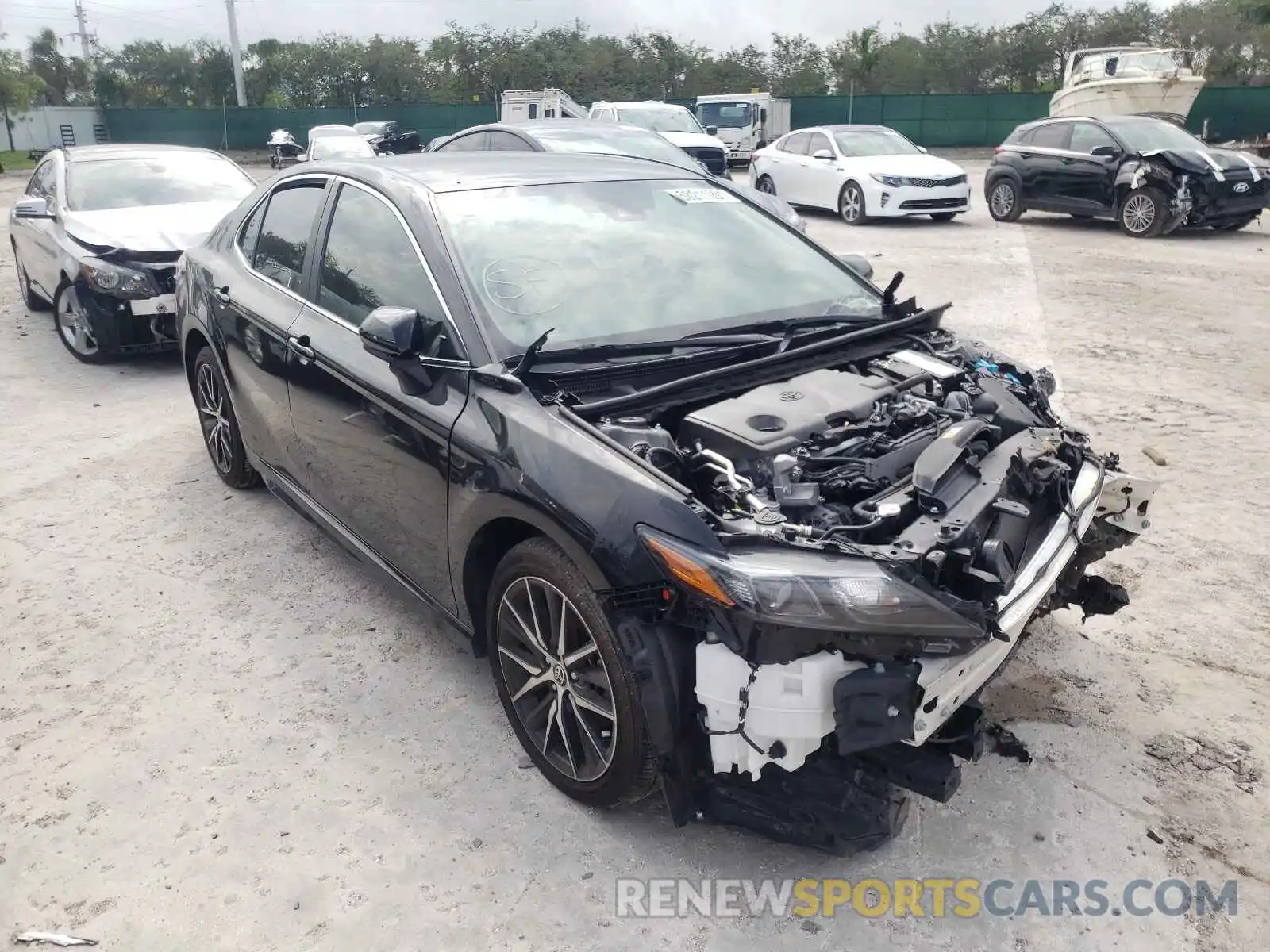 1 Photograph of a damaged car 4T1G11AK6MU404559 TOYOTA CAMRY 2021