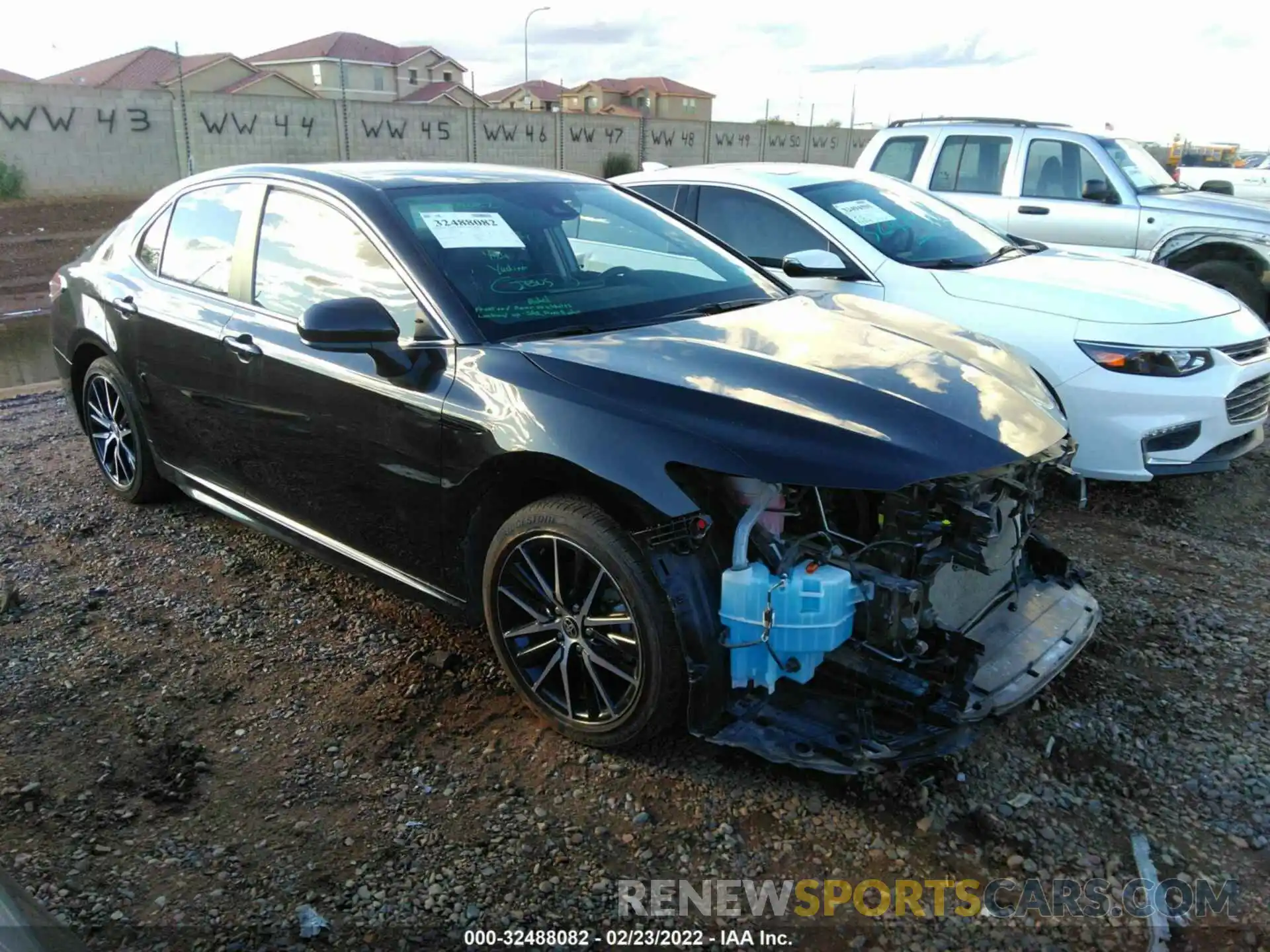 1 Photograph of a damaged car 4T1G11AK6MU409146 TOYOTA CAMRY 2021