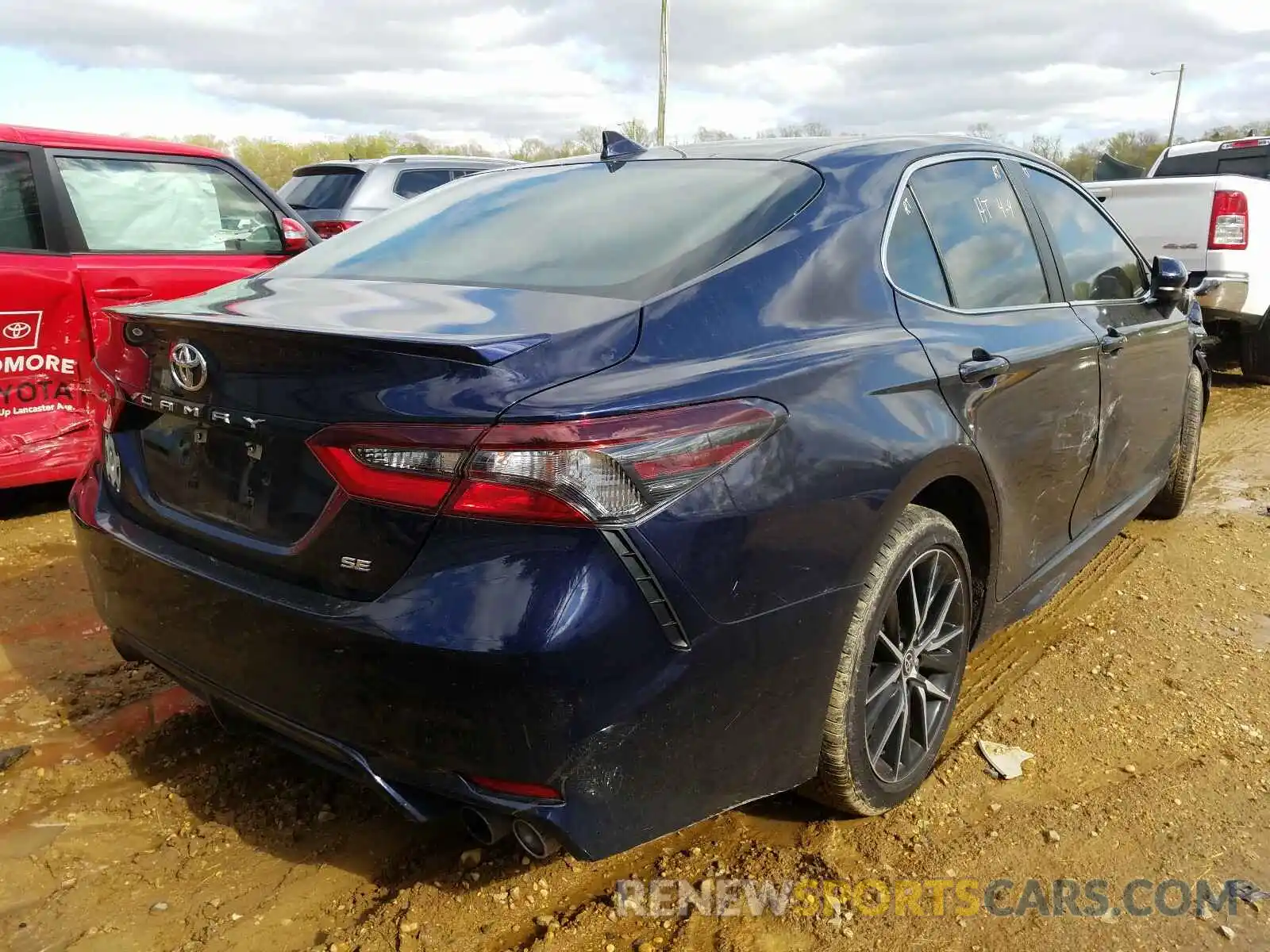 4 Photograph of a damaged car 4T1G11AK6MU410068 TOYOTA CAMRY 2021