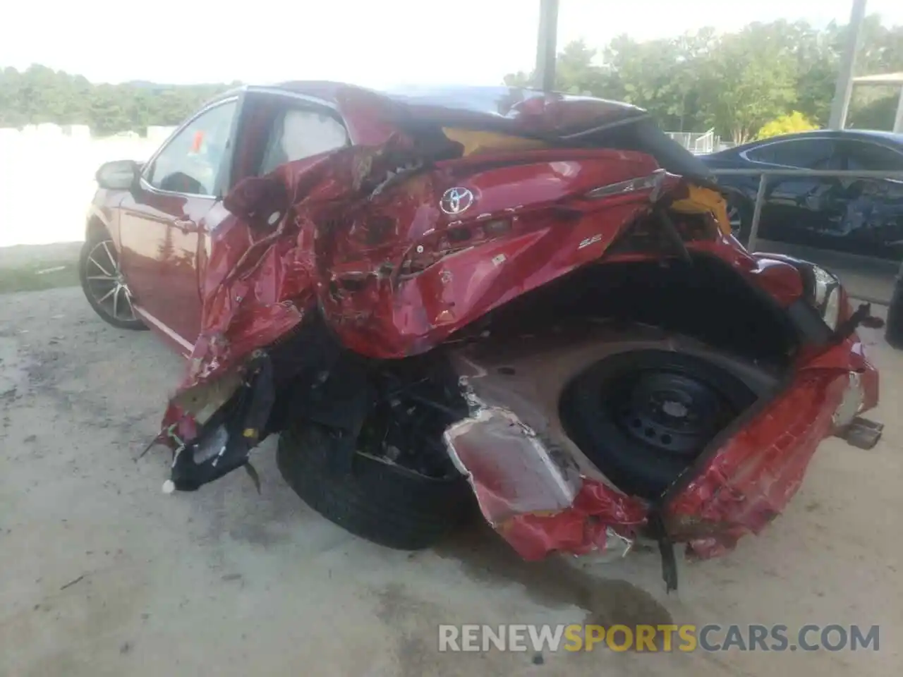 3 Photograph of a damaged car 4T1G11AK6MU410278 TOYOTA CAMRY 2021