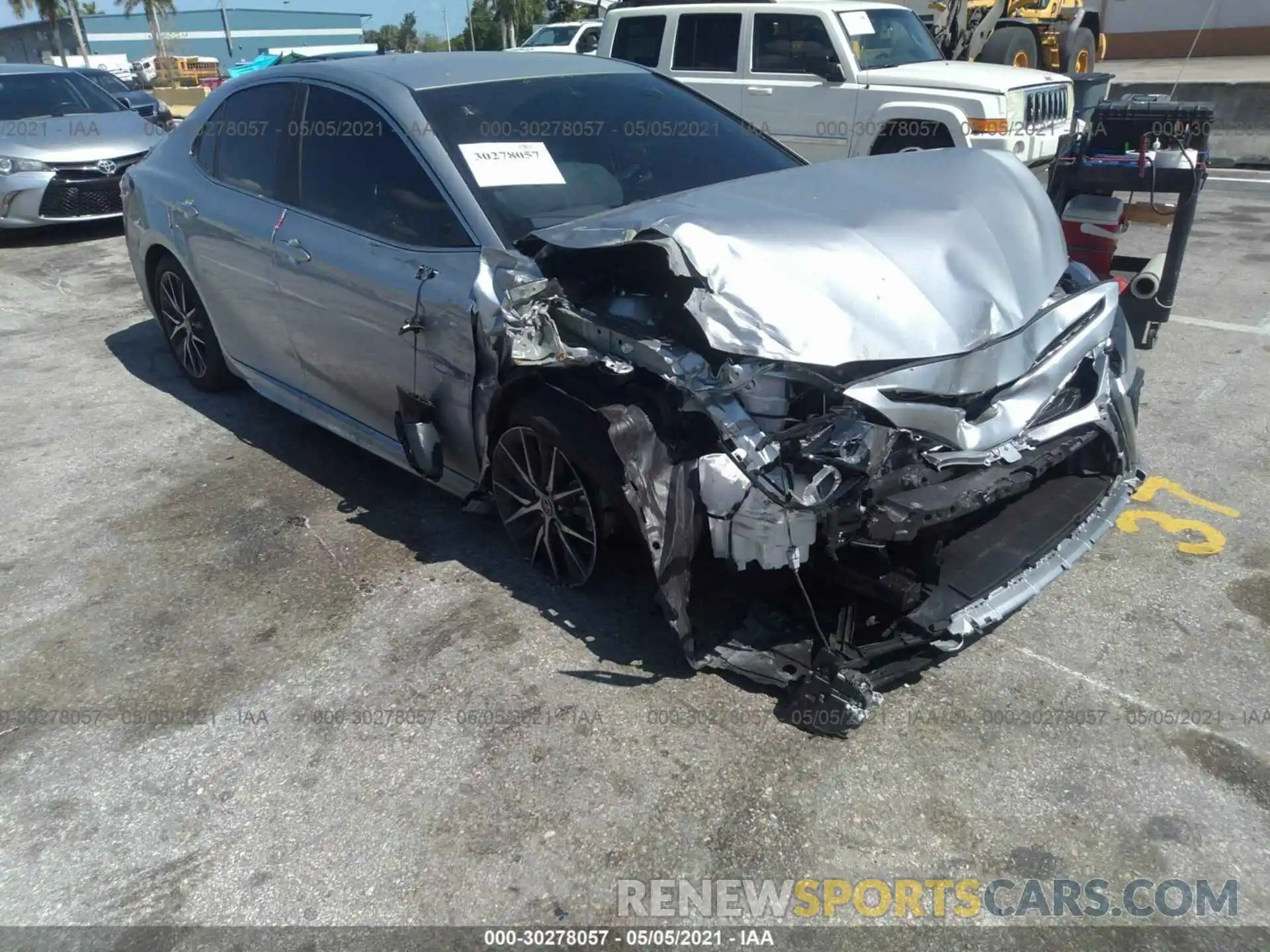 6 Photograph of a damaged car 4T1G11AK6MU410572 TOYOTA CAMRY 2021