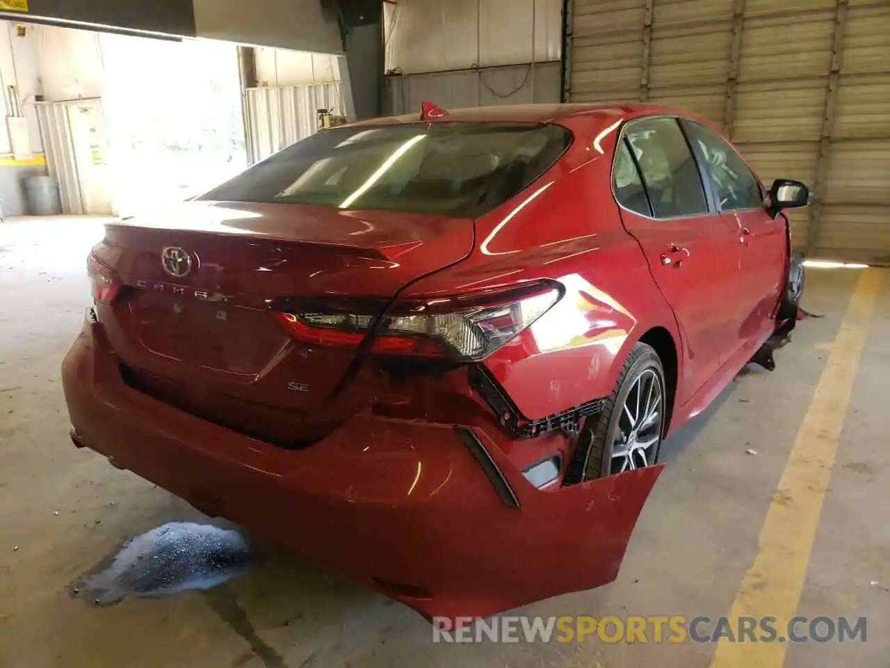 4 Photograph of a damaged car 4T1G11AK6MU414007 TOYOTA CAMRY 2021