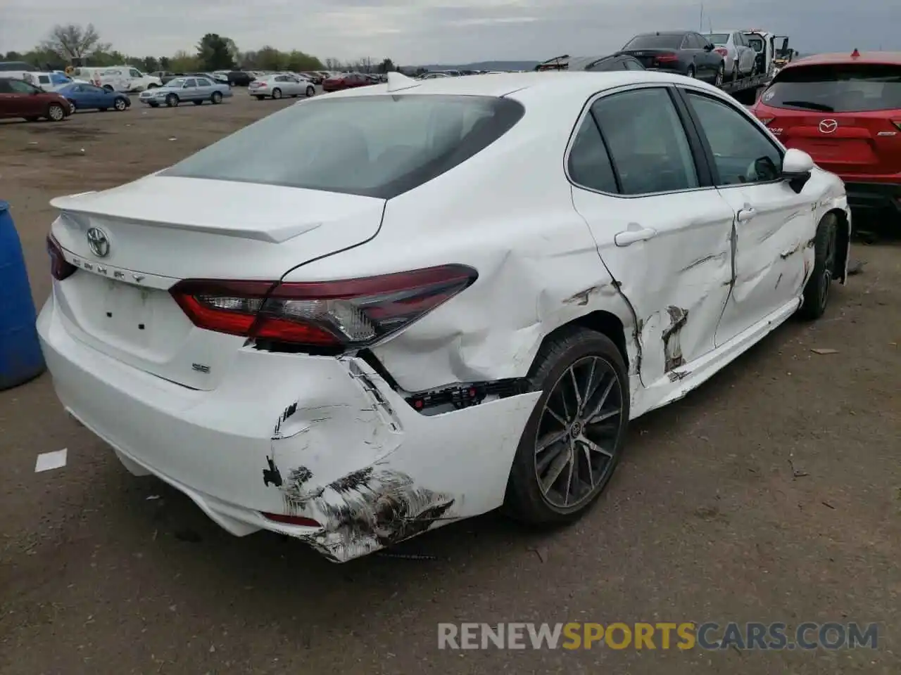 4 Photograph of a damaged car 4T1G11AK6MU414248 TOYOTA CAMRY 2021