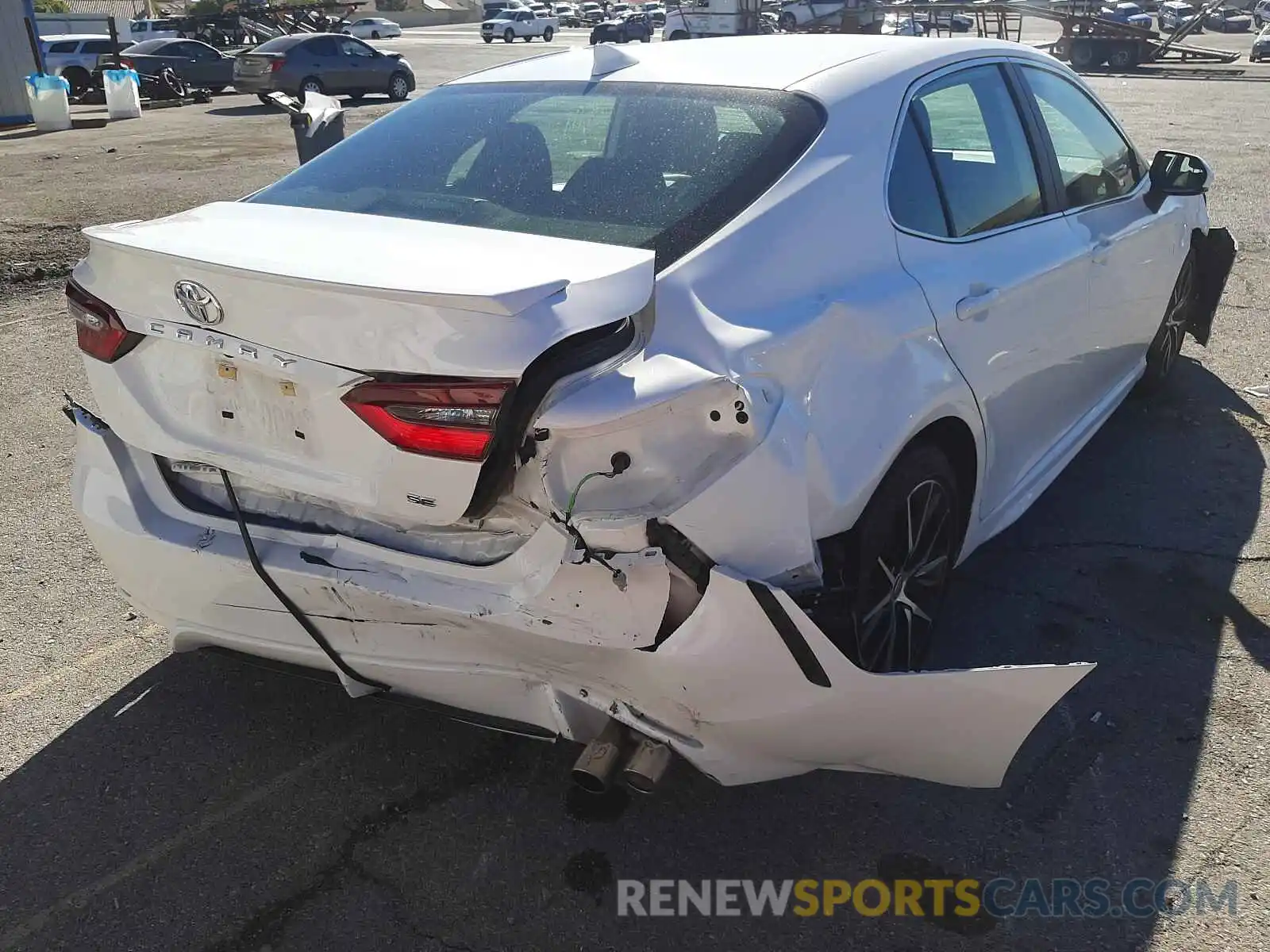 4 Photograph of a damaged car 4T1G11AK6MU420440 TOYOTA CAMRY 2021