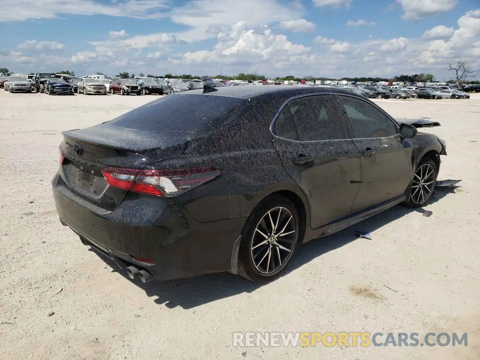 4 Photograph of a damaged car 4T1G11AK6MU421345 TOYOTA CAMRY 2021