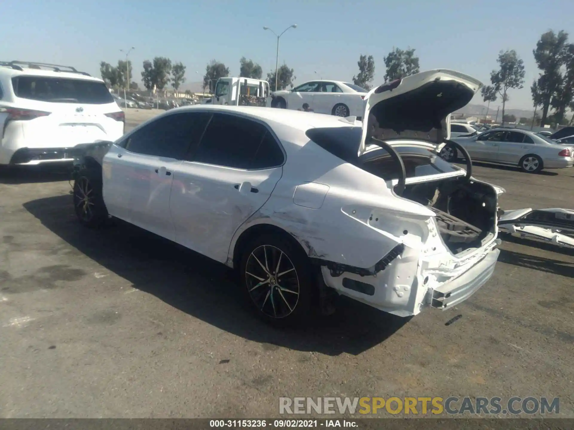 3 Photograph of a damaged car 4T1G11AK6MU422995 TOYOTA CAMRY 2021