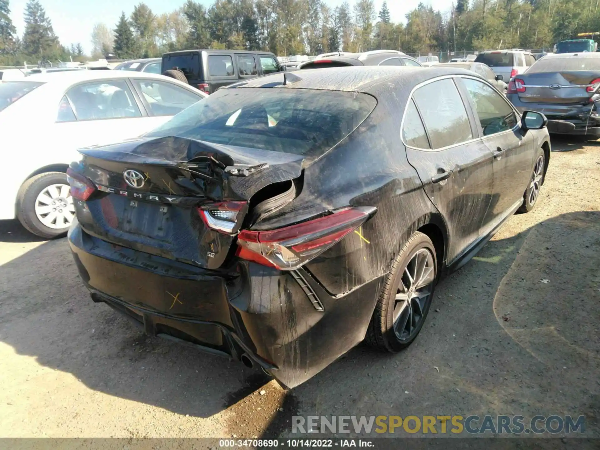 4 Photograph of a damaged car 4T1G11AK6MU432541 TOYOTA CAMRY 2021