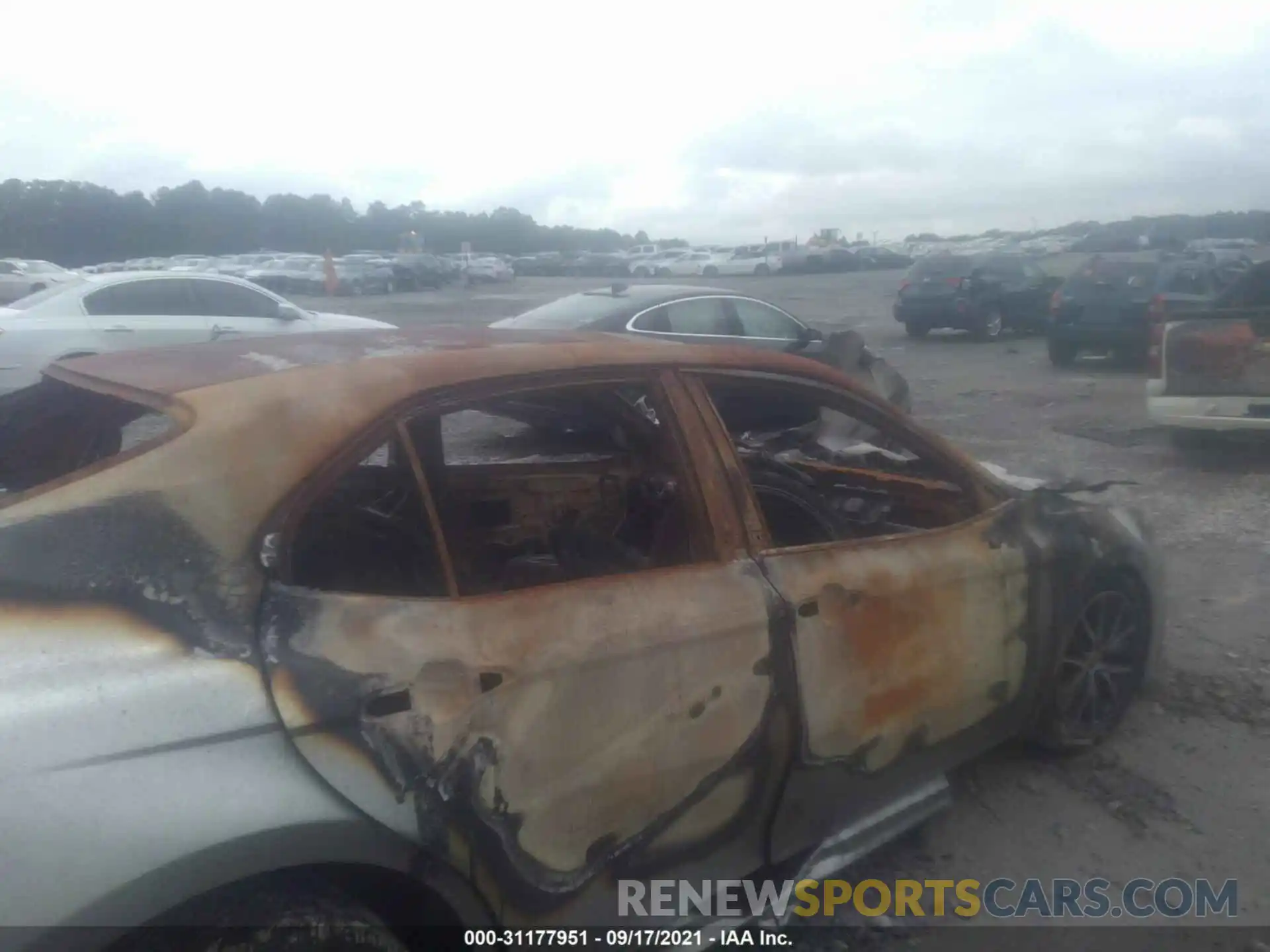 6 Photograph of a damaged car 4T1G11AK6MU435102 TOYOTA CAMRY 2021