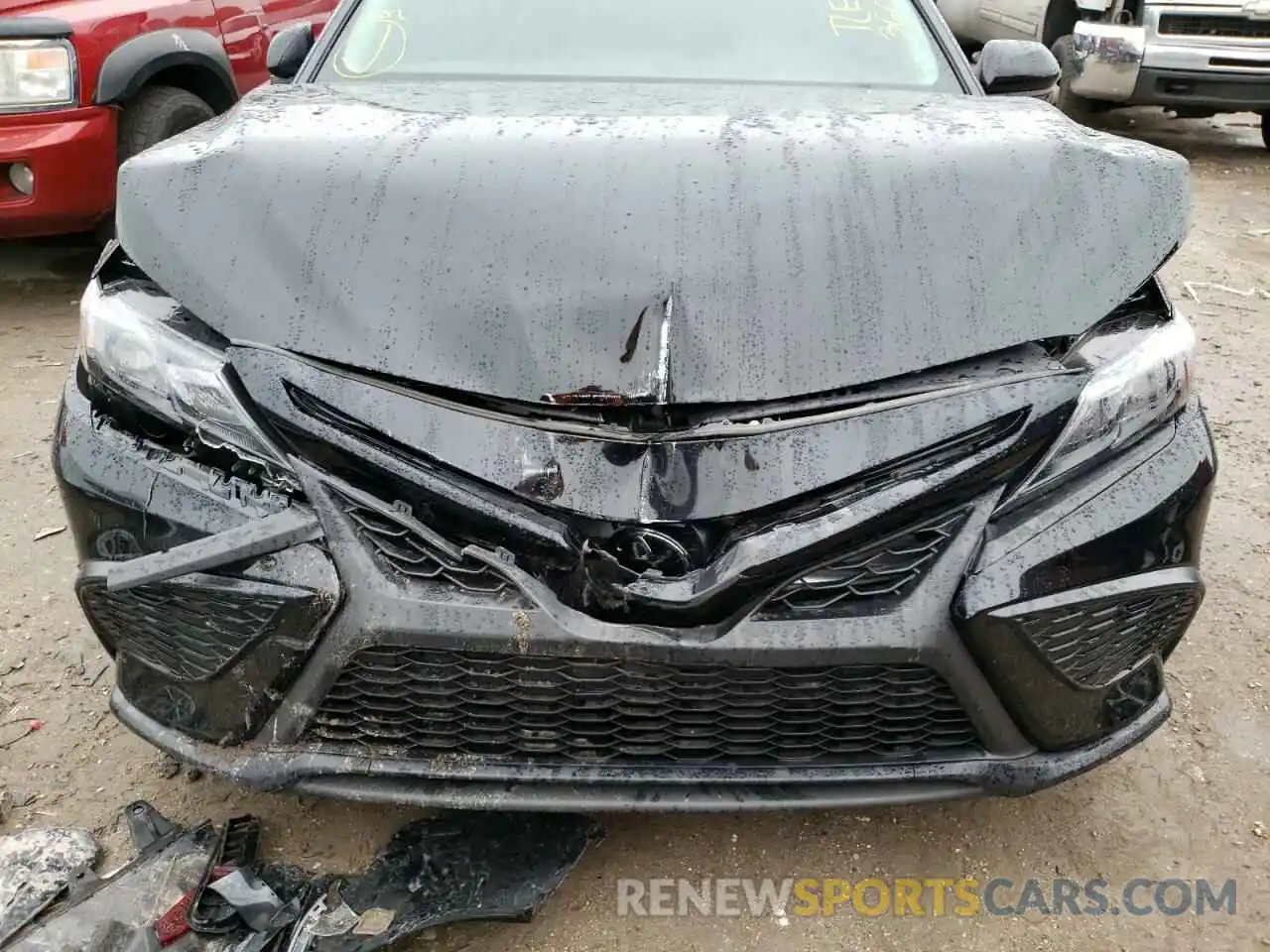 7 Photograph of a damaged car 4T1G11AK6MU442745 TOYOTA CAMRY 2021