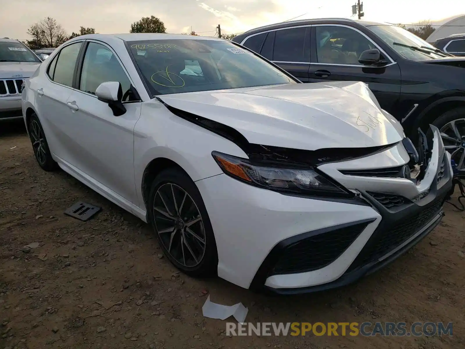 1 Photograph of a damaged car 4T1G11AK6MU445399 TOYOTA CAMRY 2021