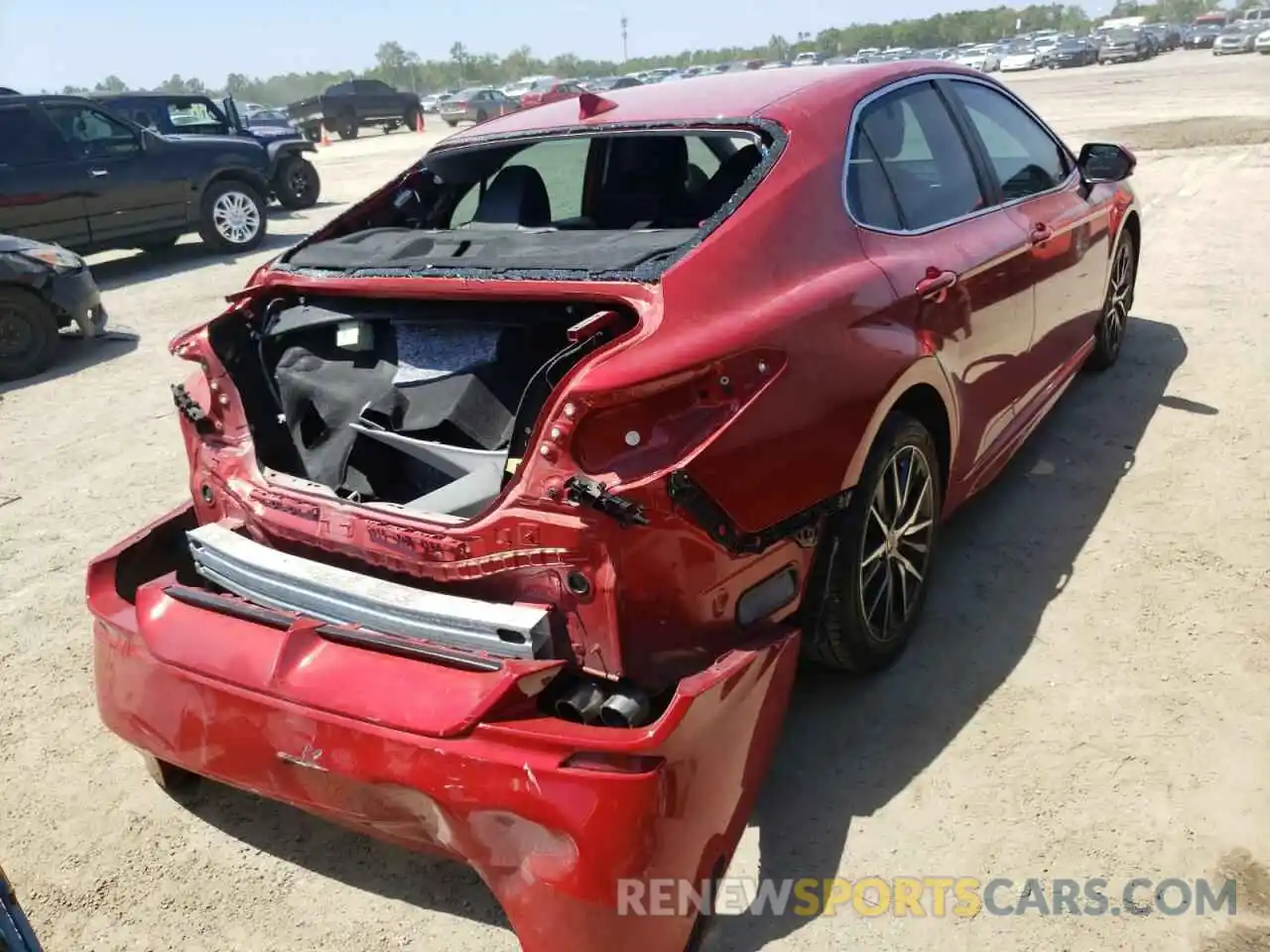 4 Photograph of a damaged car 4T1G11AK6MU461229 TOYOTA CAMRY 2021