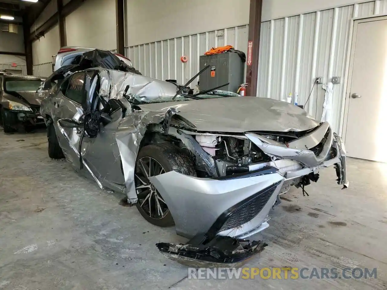 1 Photograph of a damaged car 4T1G11AK6MU462879 TOYOTA CAMRY 2021