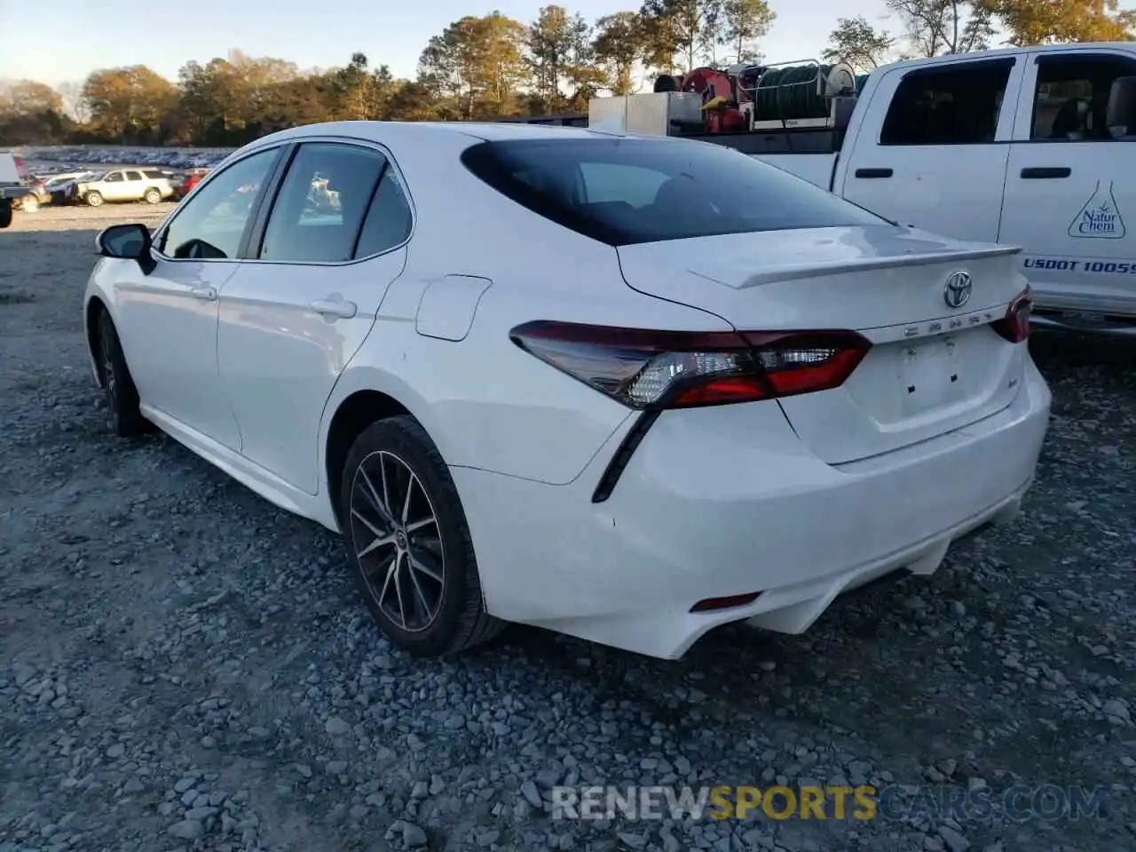 3 Photograph of a damaged car 4T1G11AK6MU466592 TOYOTA CAMRY 2021